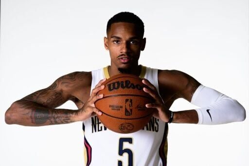 Murray Out 4-6 Weeks For NBA Pelicans After Hand Surgery | News ...