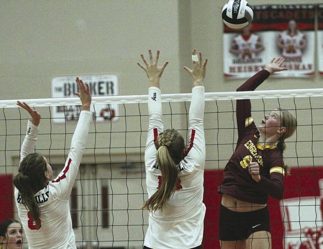 Farnham dominates late, Edgerton volleyball wins Division IV sectional