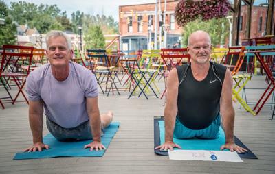 Yoga-Guys