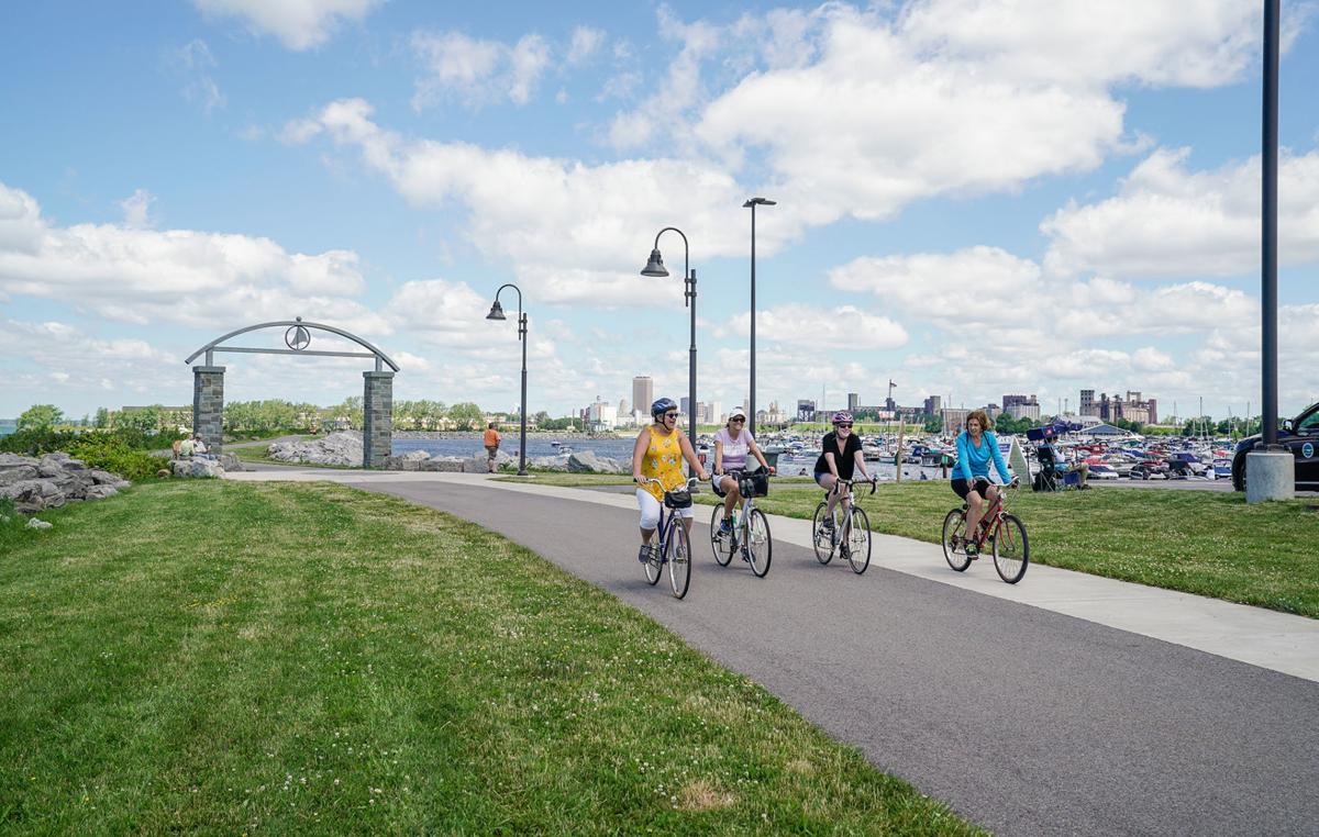 buffalo bike tours