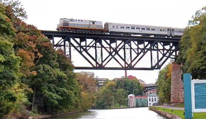 train.jpg