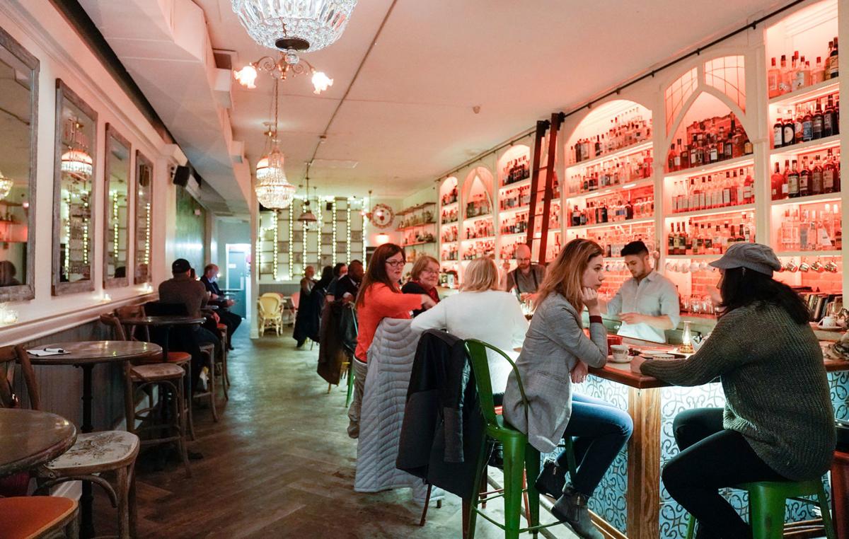 The-new-wave-speakeasy-Buffalo-Magazine-1040x660