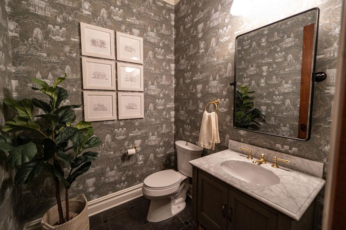 Brwnstn--bathroom-WEB-1.jpg