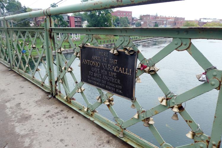 Plaque_Kellie-Mazur.jpg