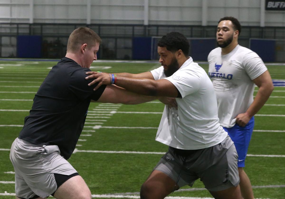 Ub Lineman Evin Ksiezarczyk S Nfl Training Plans Take A Detour