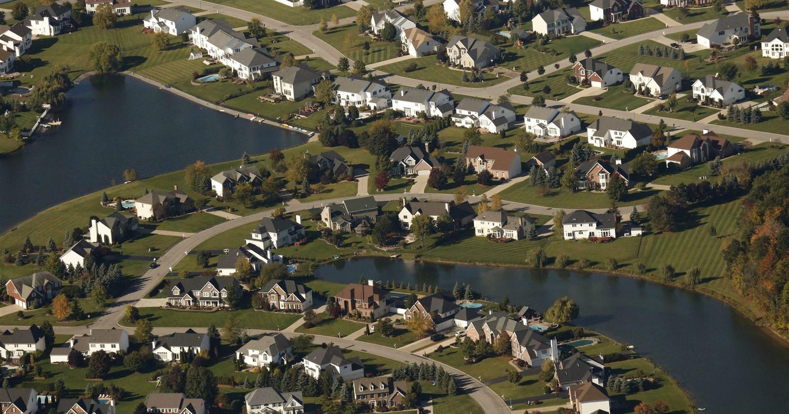 Clarence reviews plans for 27 new homes - Vimarsana News
