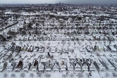 Sabres, Bills send support to city devastated by blizzard