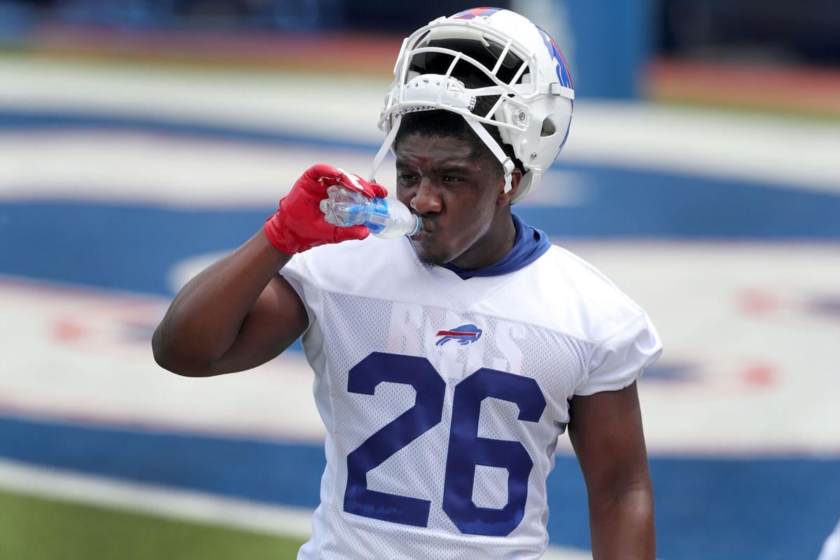 Bills' Devin Singletary blocks out the 'noise' while putting in the work to  improve