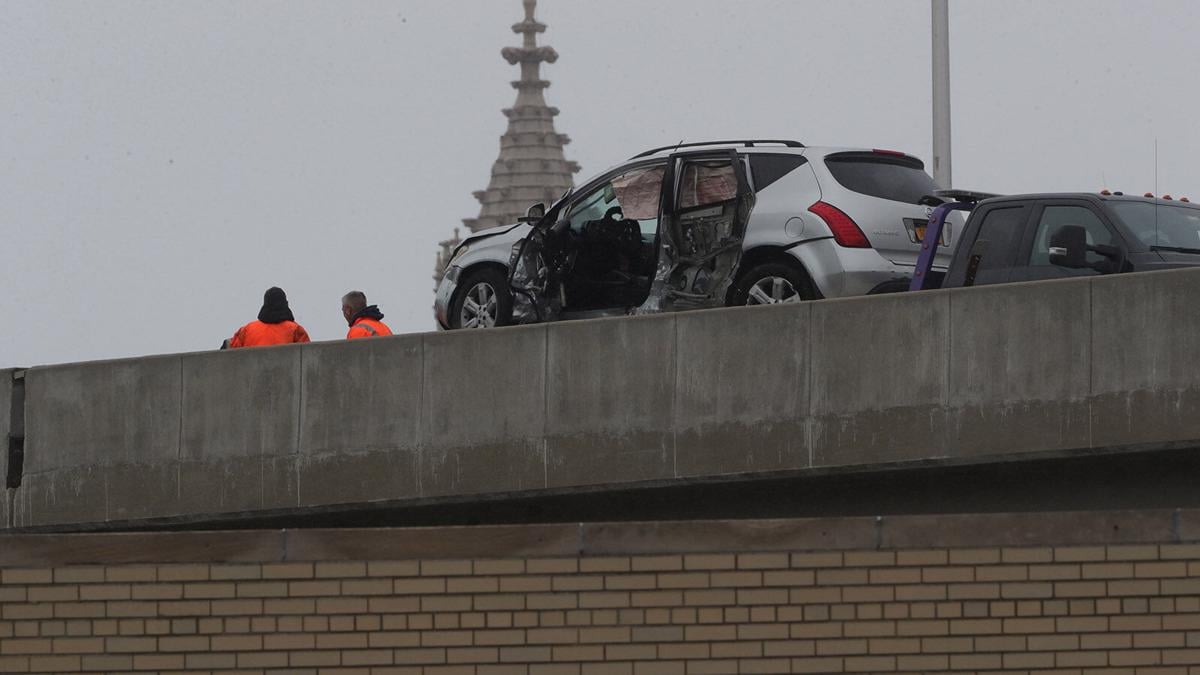 Driver after being ejected in one-vehicle crash on I-190, lands on Buffalo News building | Local News | buffalonews.com