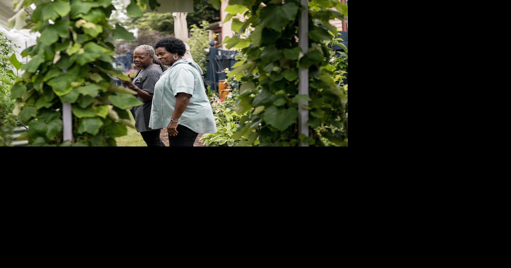 Photos: East Side Garden Walk 2026
