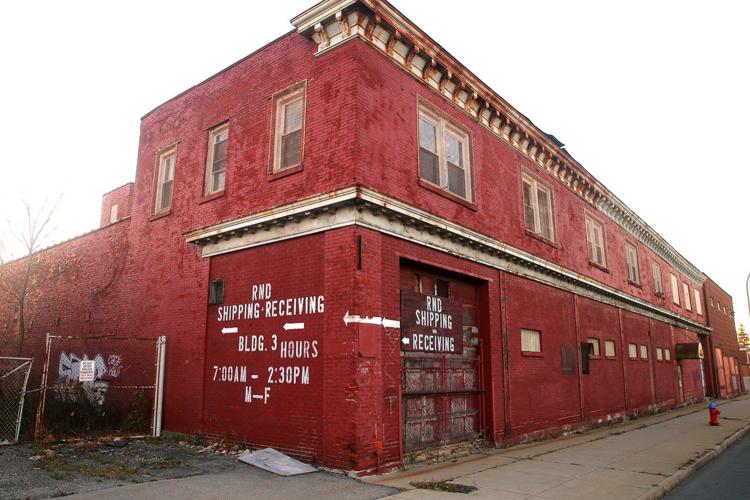 The Buffalo of Yesteryear The Lion Brewery, 'monarch among similar