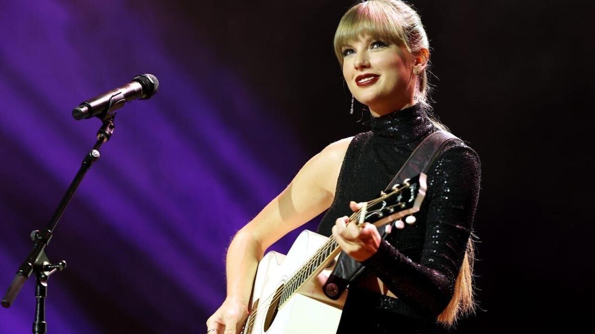 Hawks' victory leads to concert chaos for Jackson and Swift fans