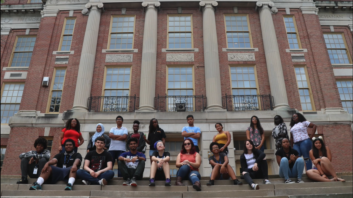Student Geek Squad Preps Thousands Of Laptops For Buffalo Schools Education Buffalonews Com Sadaf jamal gilani suroor ahmad khan ozair alam nadeem siddiqui.
