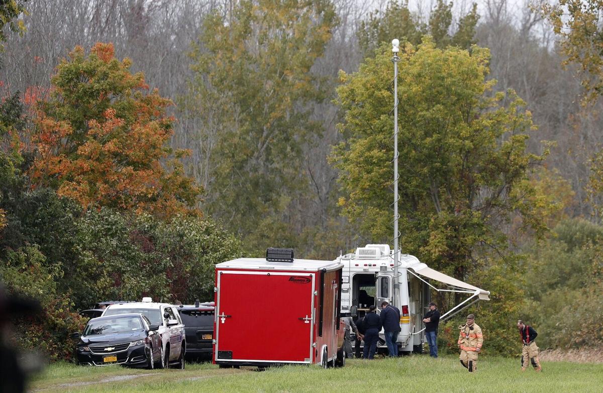 Pembroke Man Heard Whining Noise Then Big Boom As Barnes Plane Crashed Local News Buffalonews Com