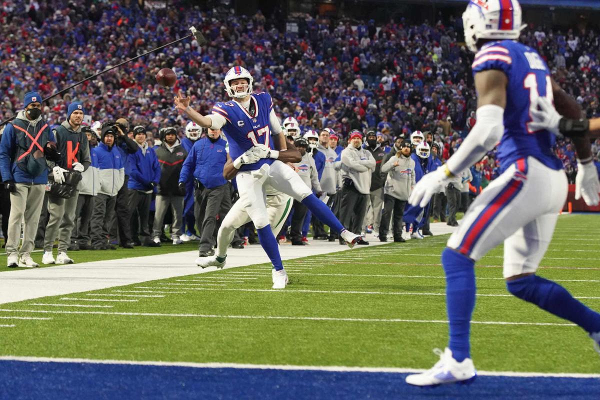 Plays that shaped the game: Josh Allen's Superman throw to Diggs tops plays