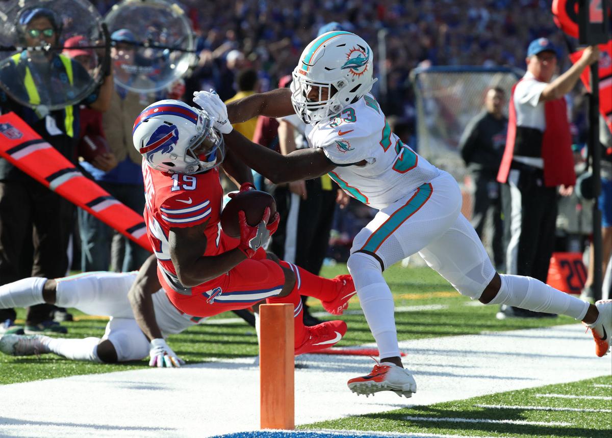 Bills wide receiver Isaiah McKenzie shines at start of camp