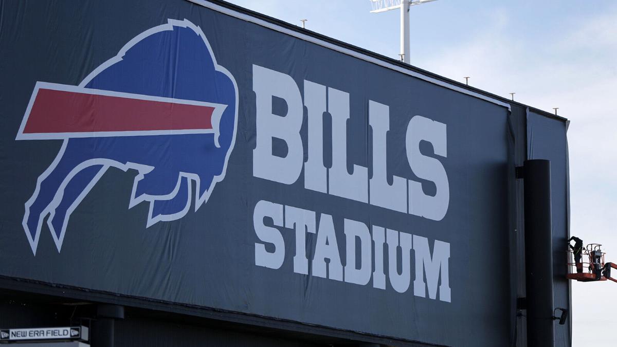 Watch now: neighbor puts up Jets flag, fan paints his own house in colors | Buffalo Bills News | NFL | buffalonews.com