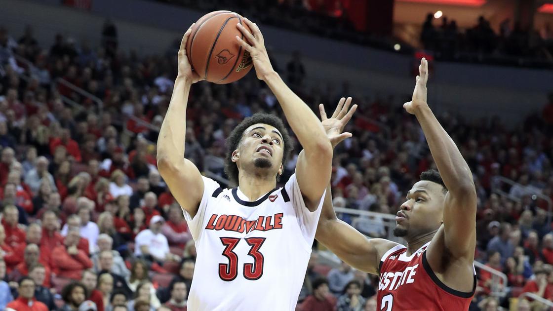 Park School Product Jordan Nwora Soars For No 18 Louisville