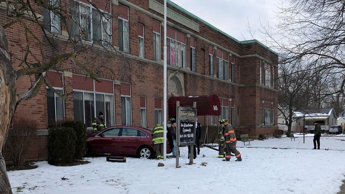 Driver Crashes Into Apartment Building In Tonawanda Local News Buffalonews Com Officer aaron boisvert said a car crashed into an apartment building on greenwood street and caught on fire. driver crashes into apartment building