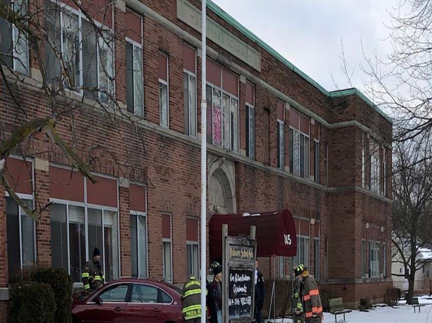 Driver Crashes Into Apartment Building In Tonawanda Local News Buffalonews Com The paper was for decades the only paper fully owned by warren buffett's berkshire hathaway. driver crashes into apartment building