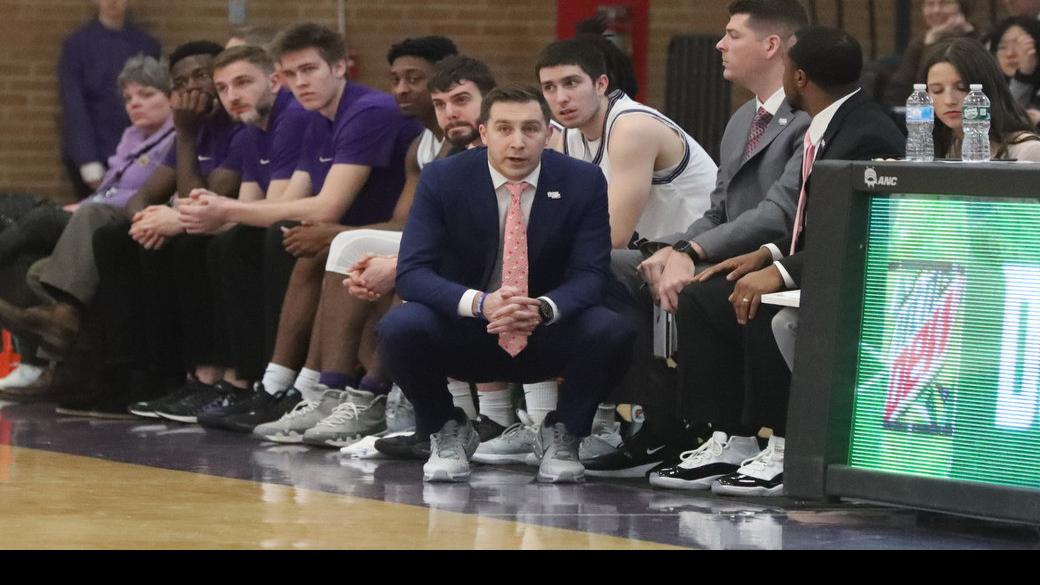 Niagara Basketball Wins Third Straight Game On Late Call Against
