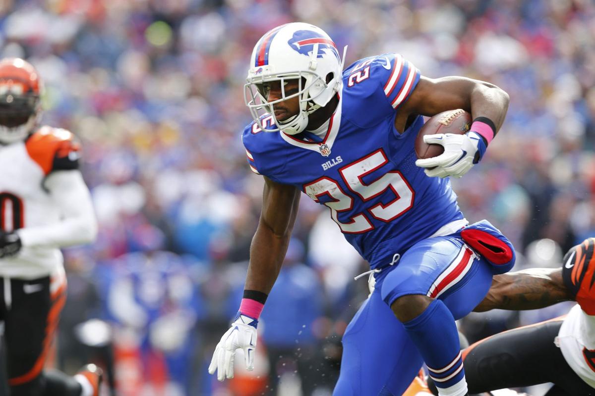 Jay Skurski S 3 Bills Thoughts It S Time For Lesean Mccoy To Talk Pressure On Charles Clay Congratulations To Jim Kelly Buffalo Bills News Nfl Buffalonews Com