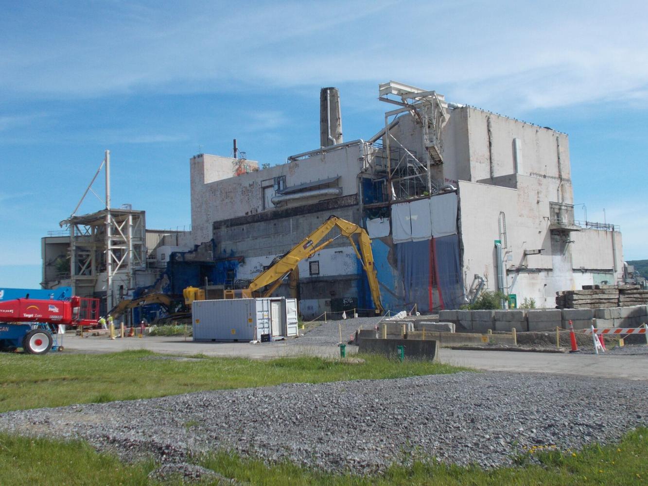 In milestone for cleanup, demolition will take down largest nuclear