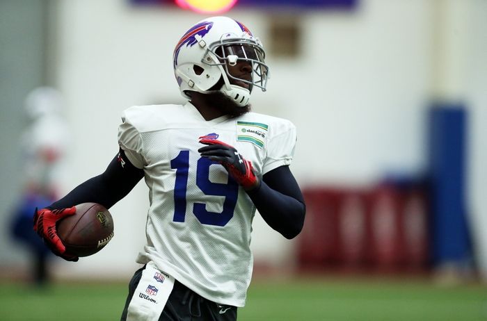 Beloved Ex-Bills WR Wins Fourth Straight College Title