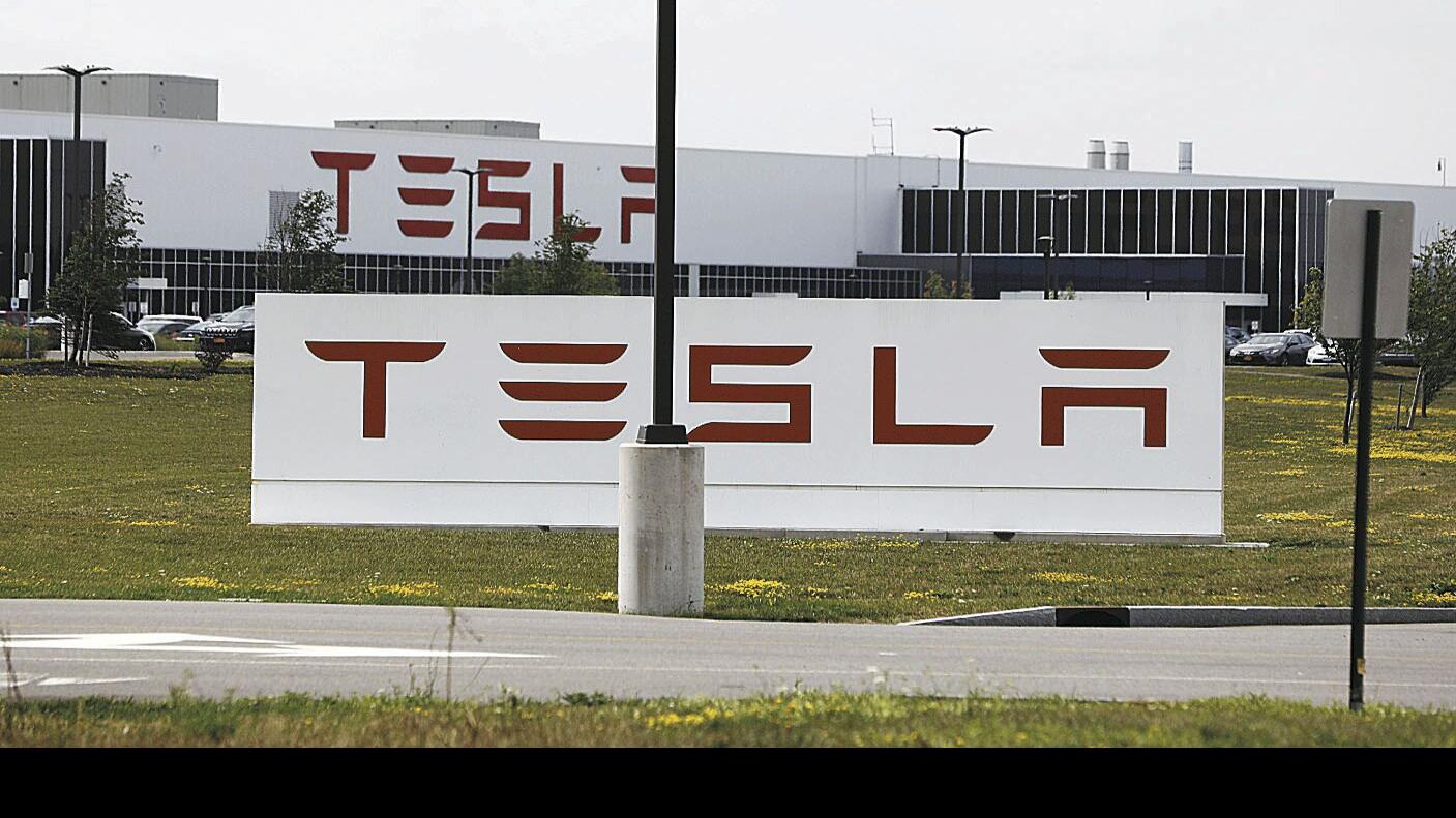 Tesla's focus at Buffalo plant shifts away from solar energy as job  deadline nears