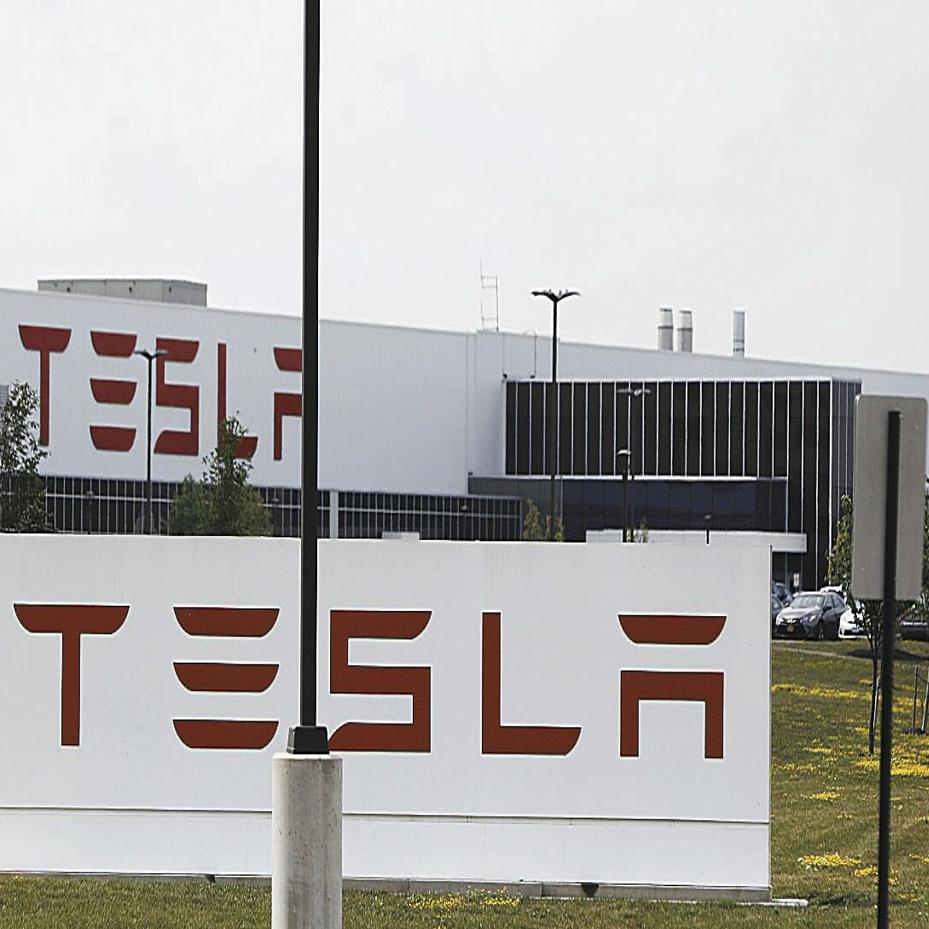 Tesla's focus at Buffalo plant shifts away from solar energy as job  deadline nears