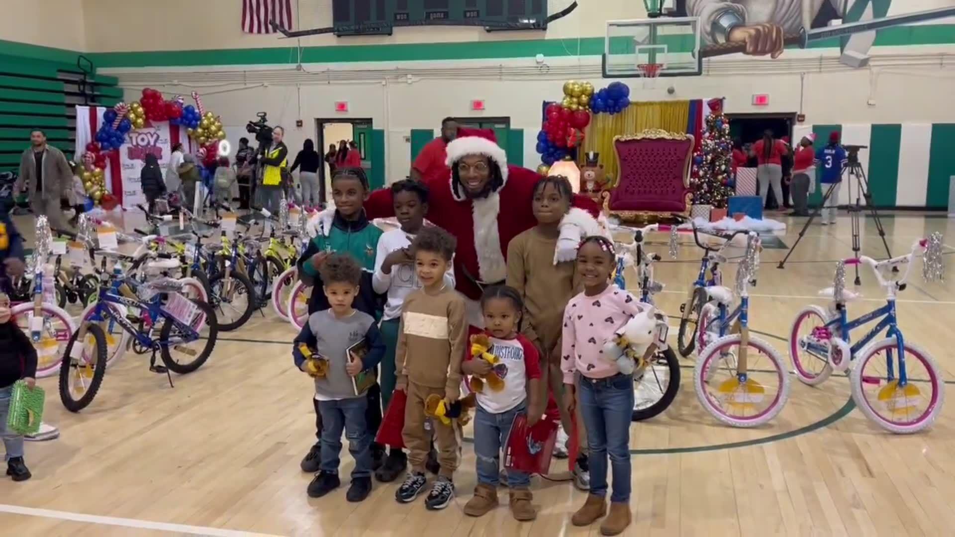 Bills' Damar Hamlin hosts 4th annual toy drive in hometown