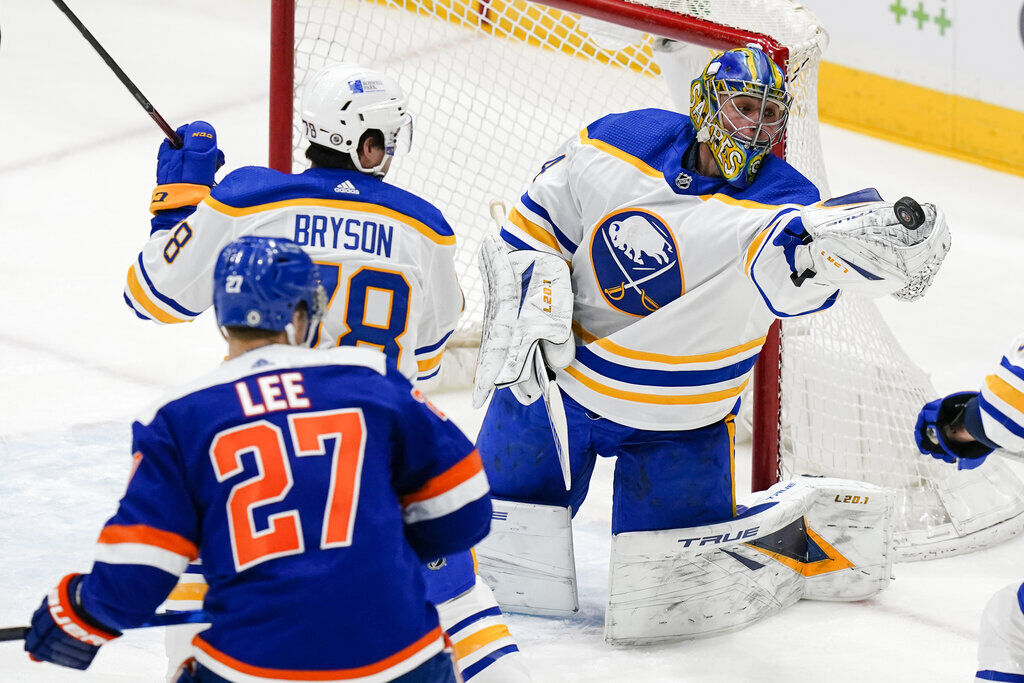Sabres Islanders Hockey