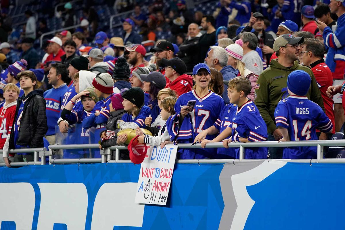 Buffalo fans travel well – together – for road games: 'Bills Mafia is like  family'