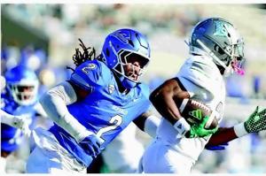 UB star linebacker Murdock named All-American