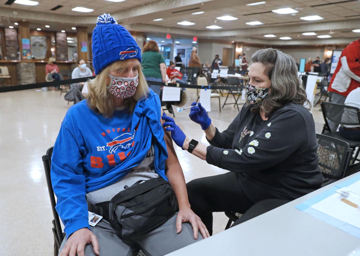 Erie County Covid-19 vaccination clinic Cuomo