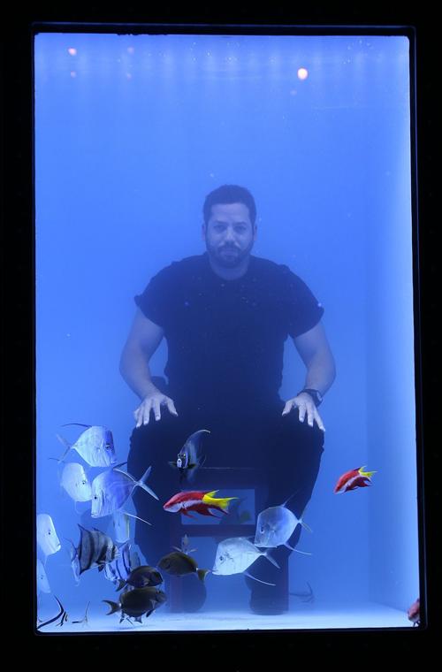 Famed Magician David Blaine Brings His Act To Ub Education Buffalonews Com These are word lanes david __, magician and endurance artist answers maybe with some extra info. famed magician david blaine brings his