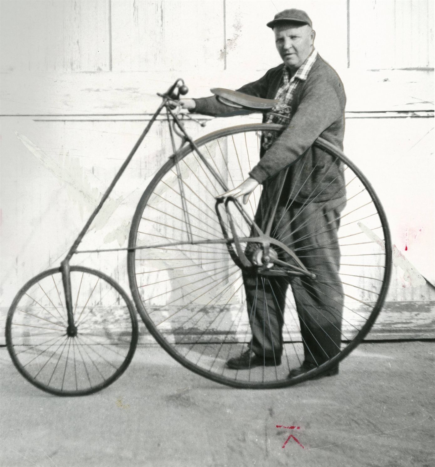 Old school big online wheel bike