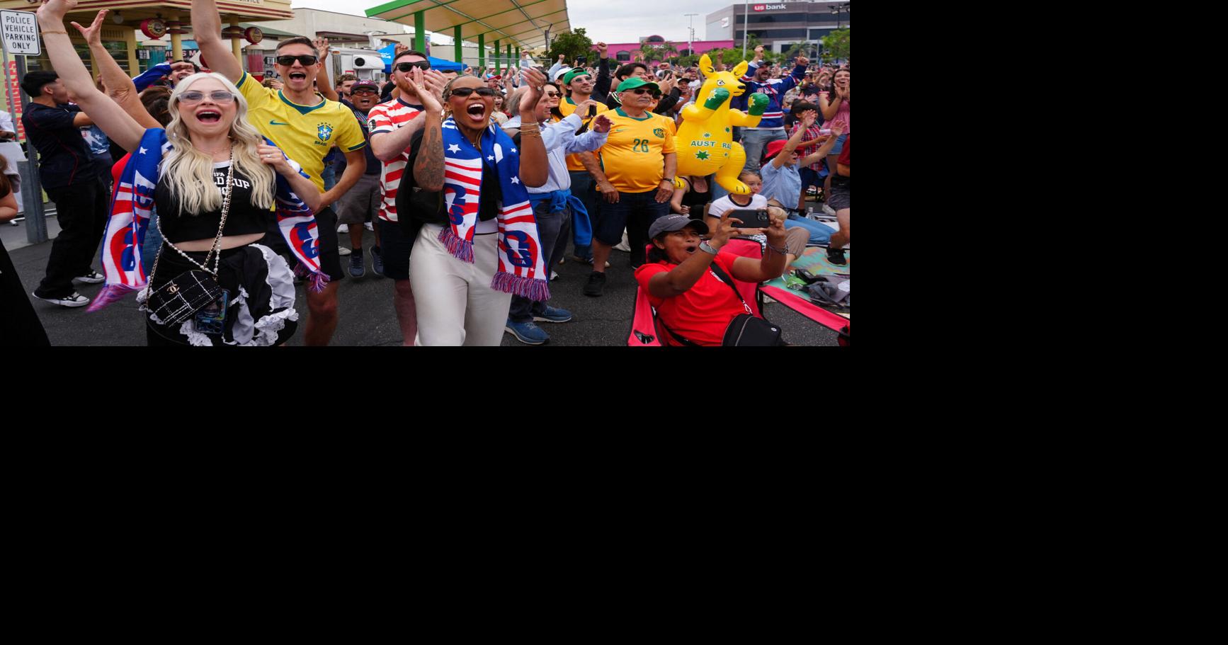 SOCCER-WORLDCUP-USA-AUS/FANS-LOSANGELES
