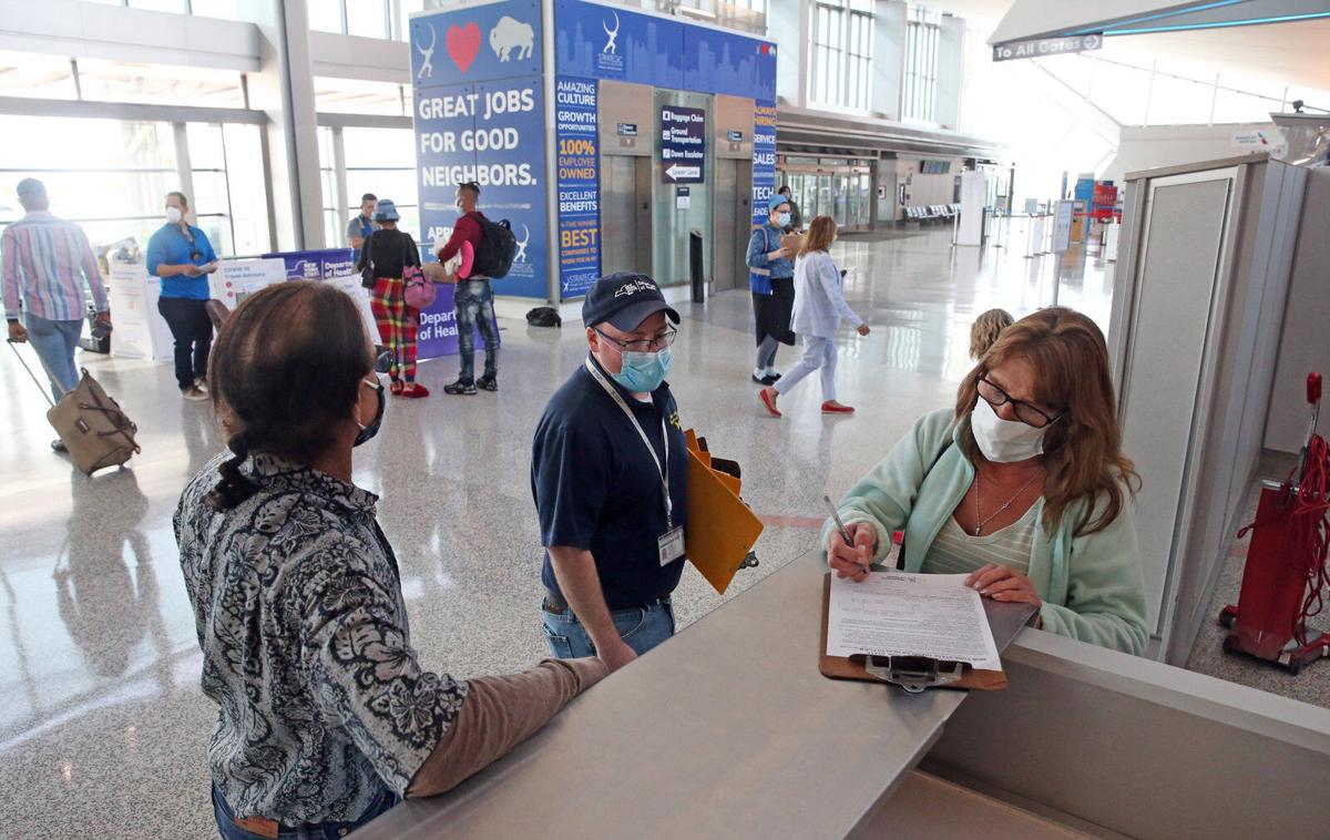 Egern nikotin Mauve Buffalo Niagara airport's 'quarantine desk' tracks passengers from Covid  hot spots | Local News | buffalonews.com