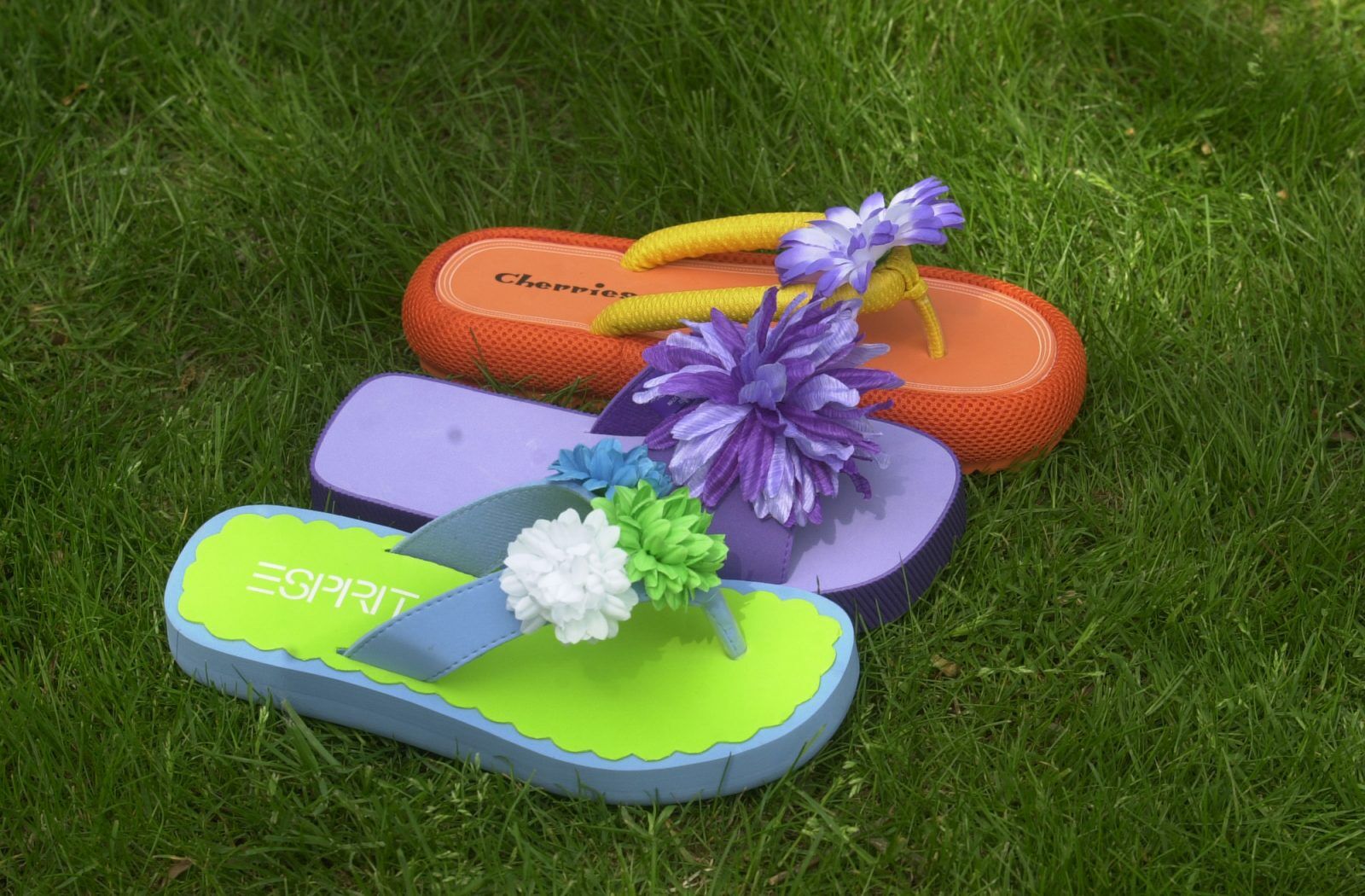 big flower flip flops