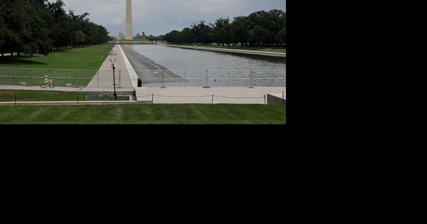 USA-TRUMP/REFLECTINGPOOL