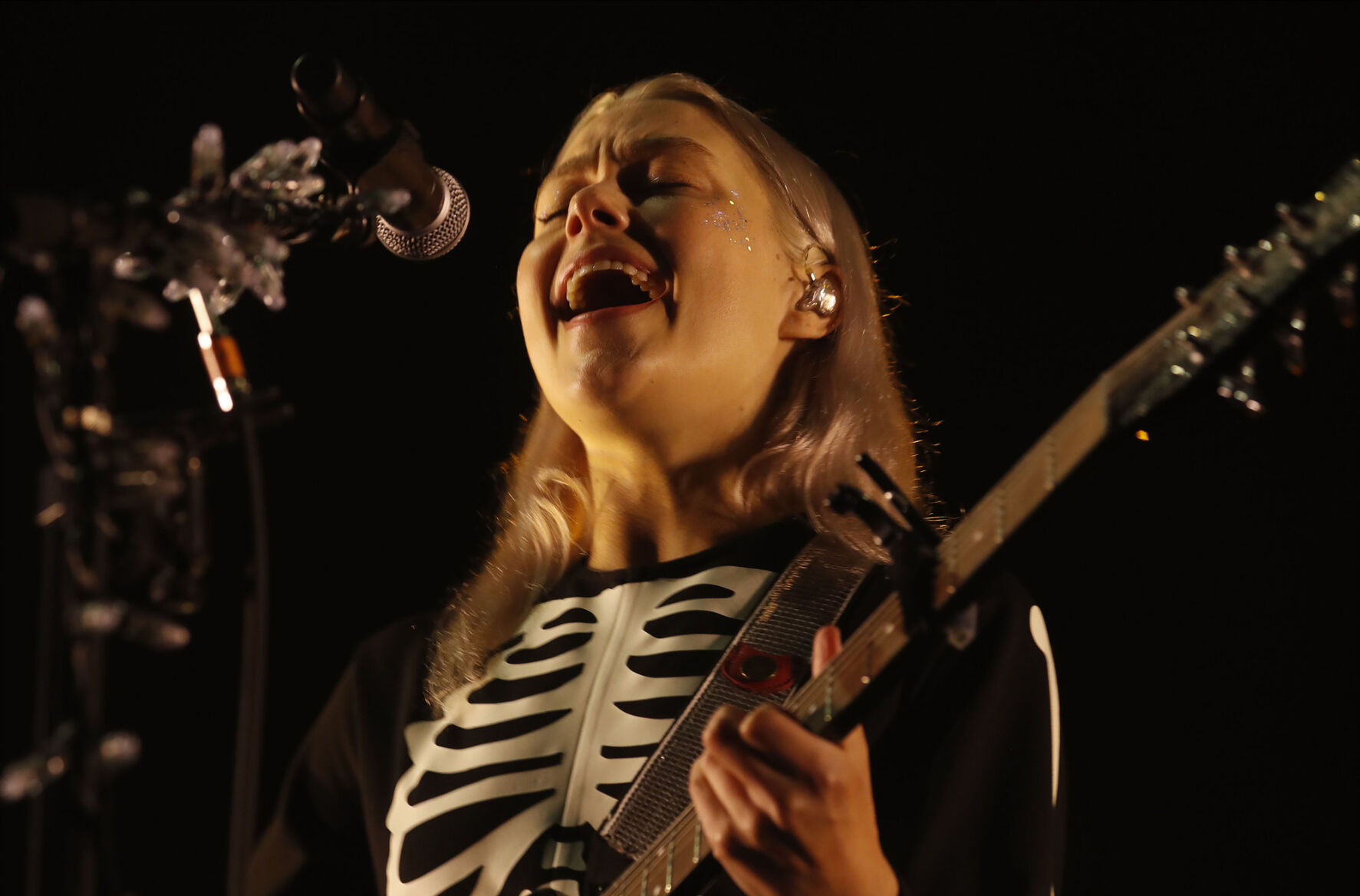 Review: Phoebe Bridgers Puts On Cathartic, Bone-crushing Concert At Artpark