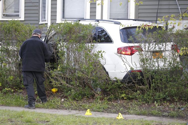 Buffalo-police-officer-s14