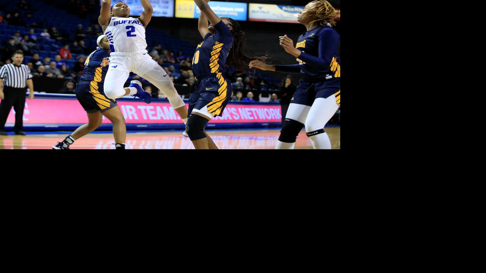 Dyaisha Fair Theresa Onwuka Pace Ub Women S Basketball In Big 4