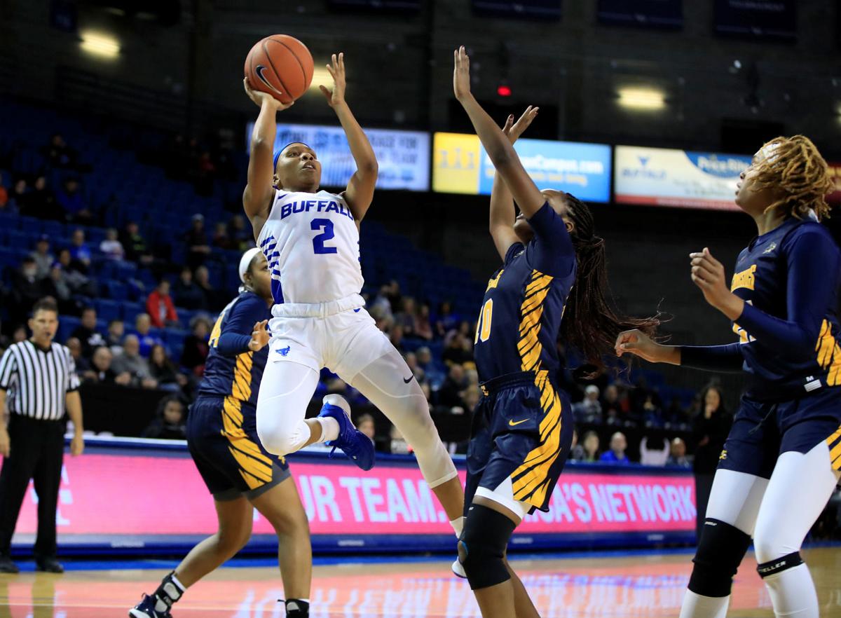 Dyaisha Fair Theresa Onwuka Pace Ub Women S Basketball In Big 4