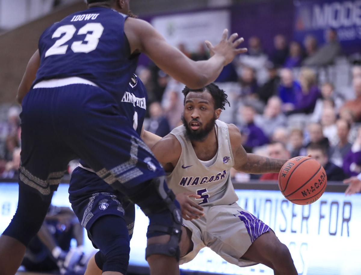 Niagara Rallies But Loses On Late Saint Peter S 3 Pointer