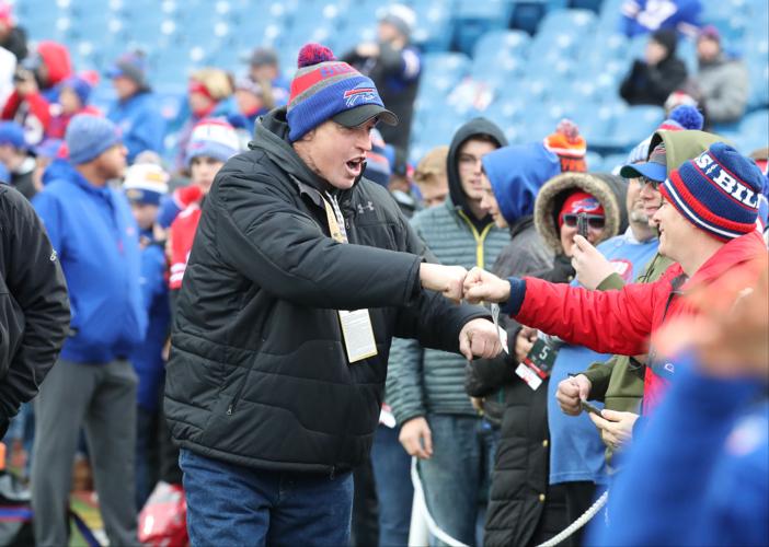 Franchise QB Jim Kelly and future franchise QB Josh Allen pregame