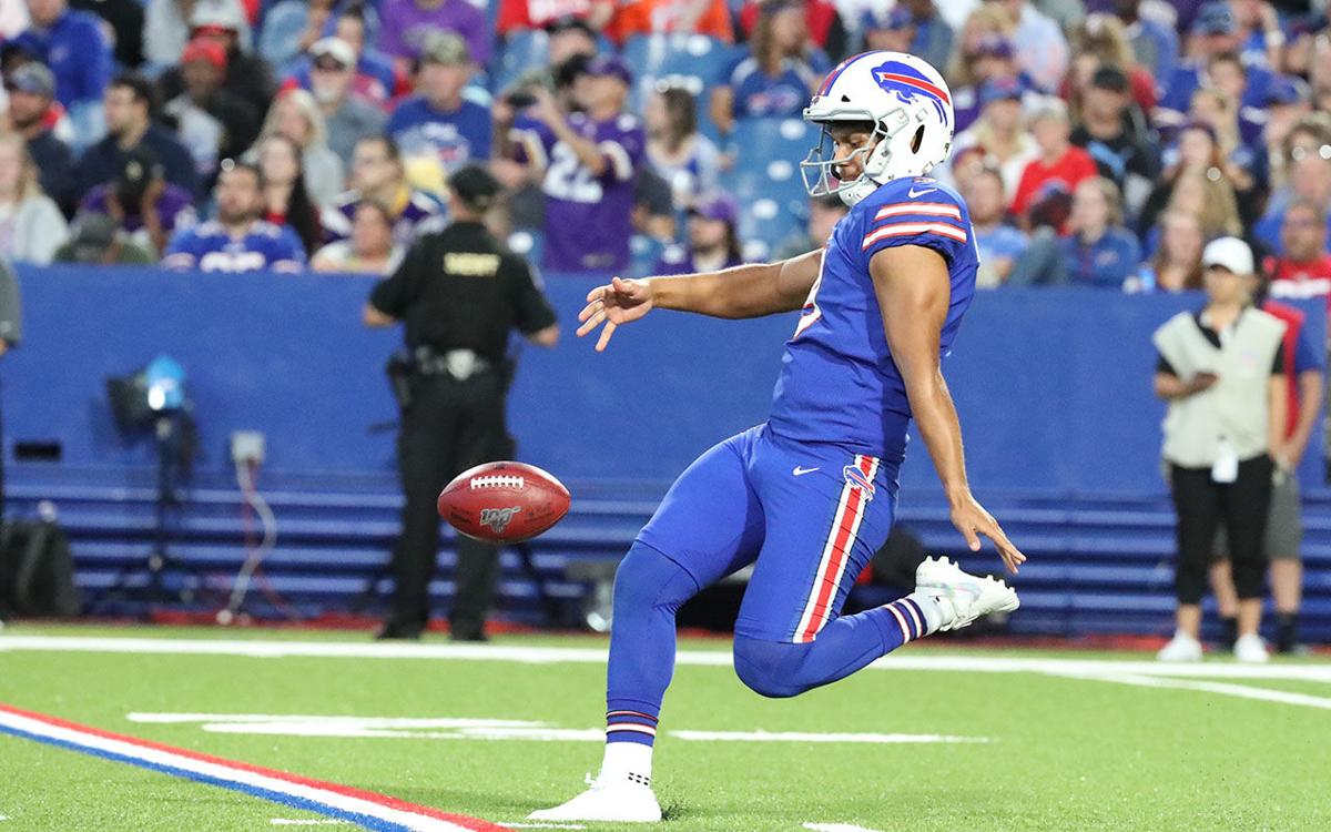 Buffalo Bills kicker Tyler Bass beats out Stephen Hauschka for job