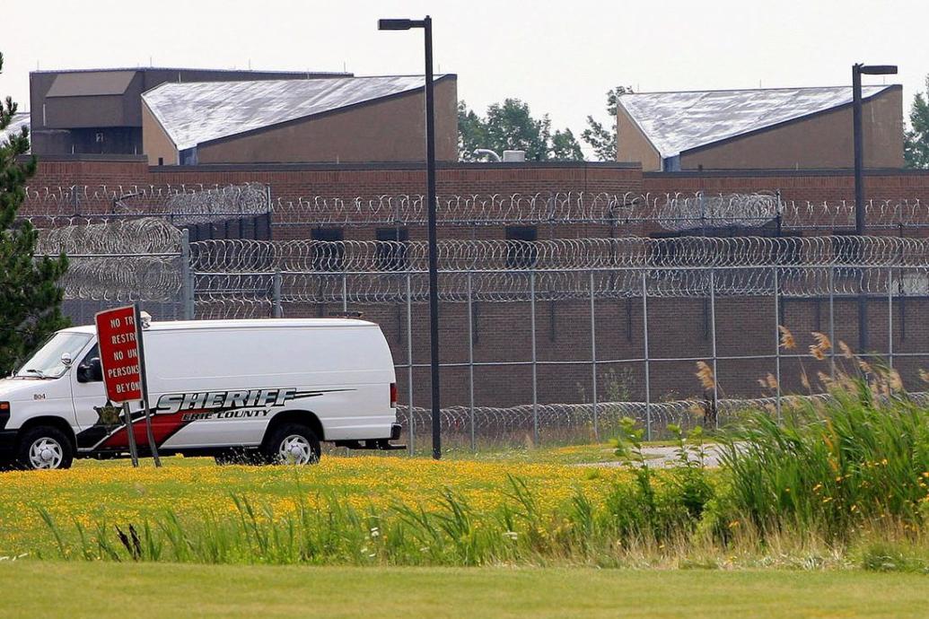 Erie County DA agrees to release 3 inmates early after Covid spreads in