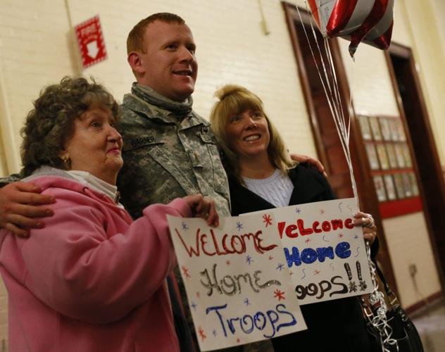 welcome home sign for soldiers